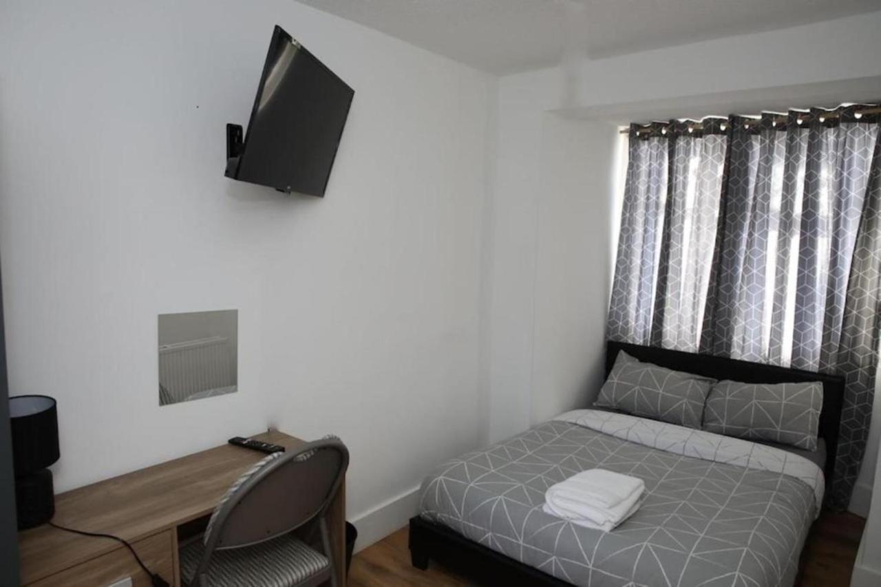 Oyo Timi Holiday Homes London Ngoại thất bức ảnh