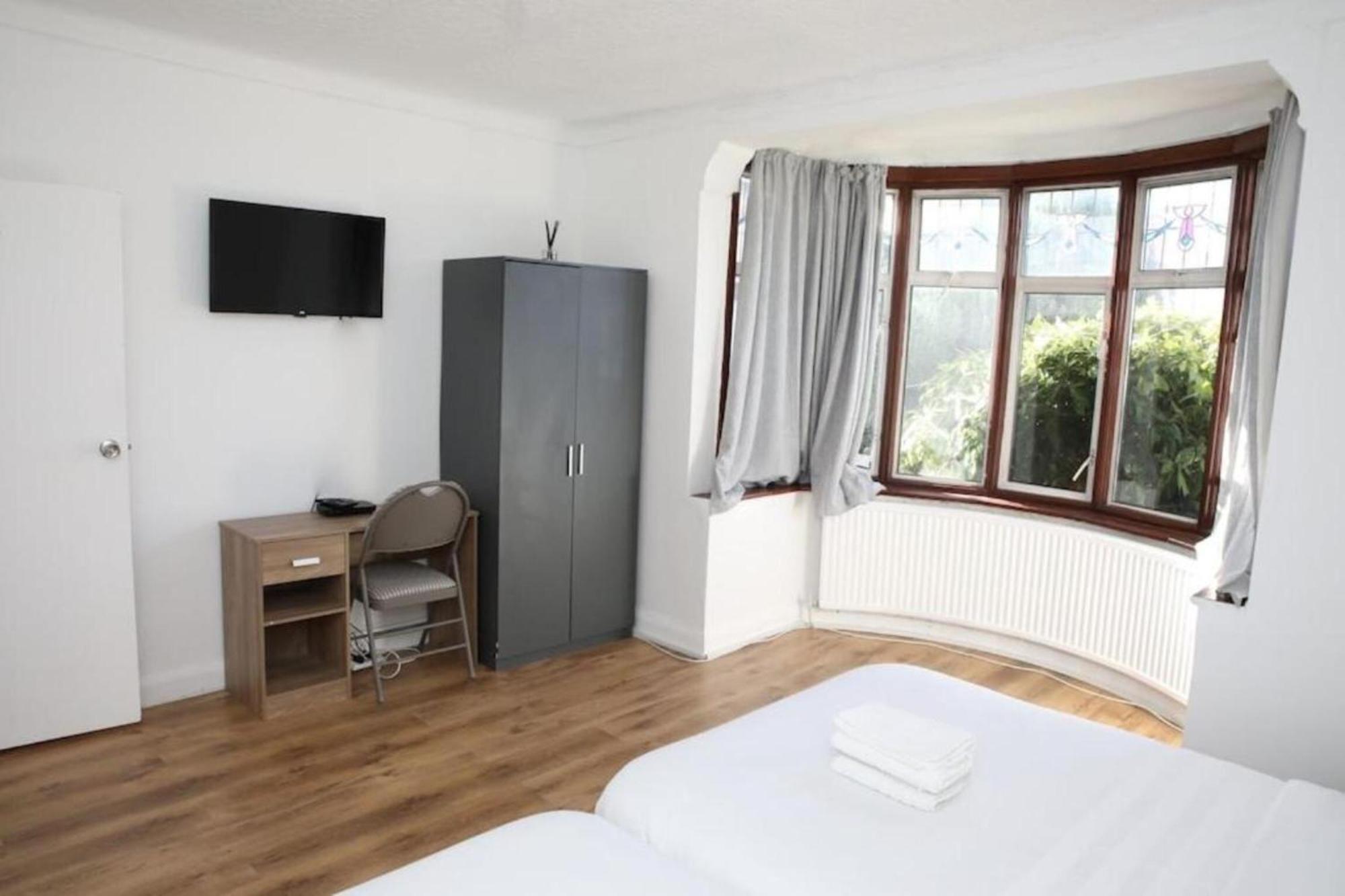 Oyo Timi Holiday Homes London Ngoại thất bức ảnh