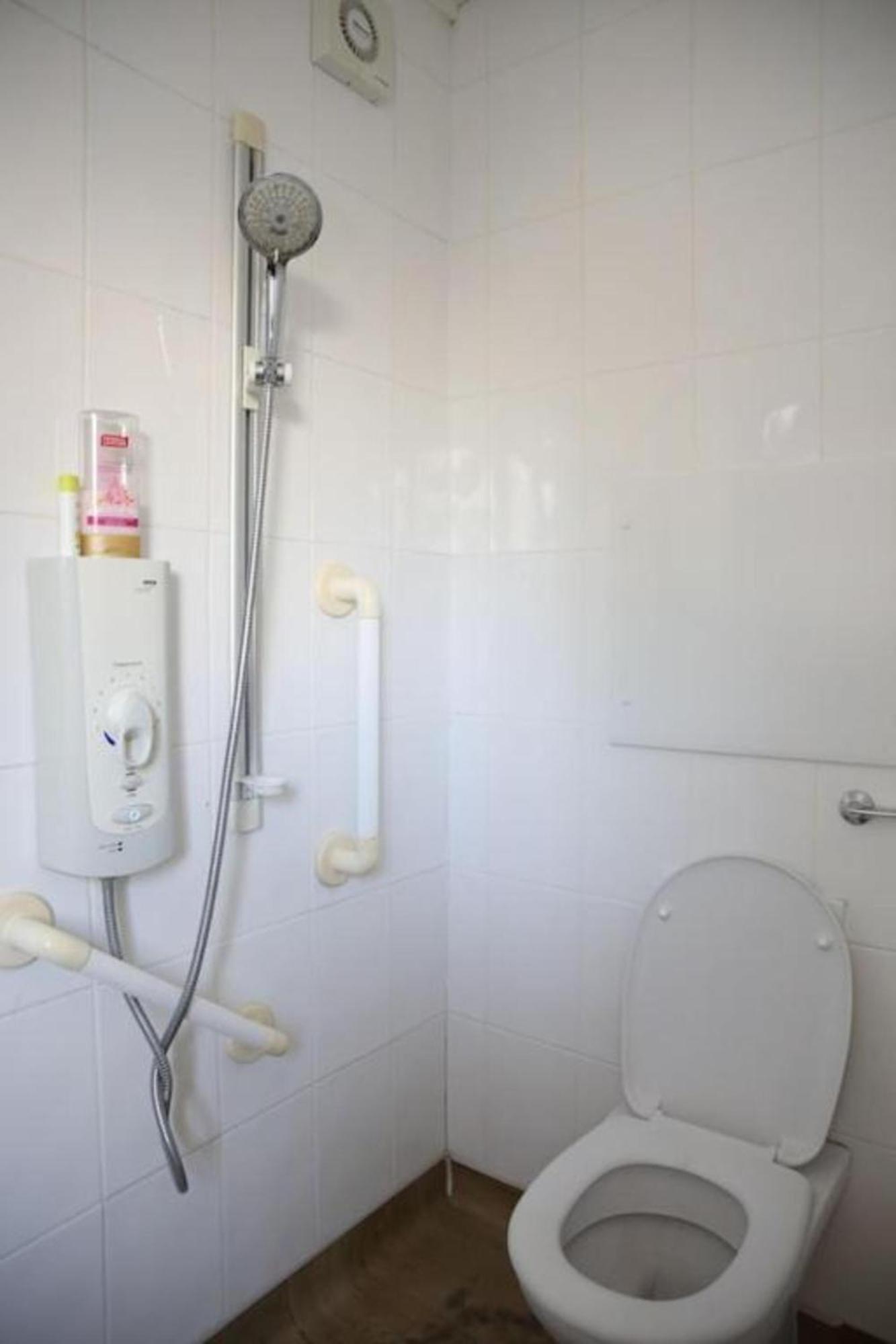 Oyo Timi Holiday Homes London Ngoại thất bức ảnh